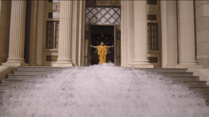 Beyoncé claquant les portes de lestablishment, dans les eaux de Catherina