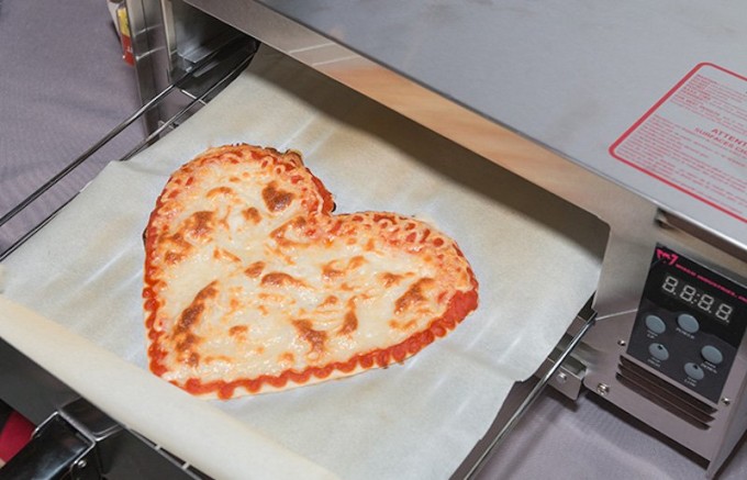 when-its-done-you-pop-it-into-a-400-degree-oven-for-five-minutes--and-voil-time-to-slice-up-your-3d-printed-pizza