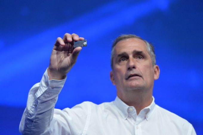 Krzanich_keynote-08-690x460_c