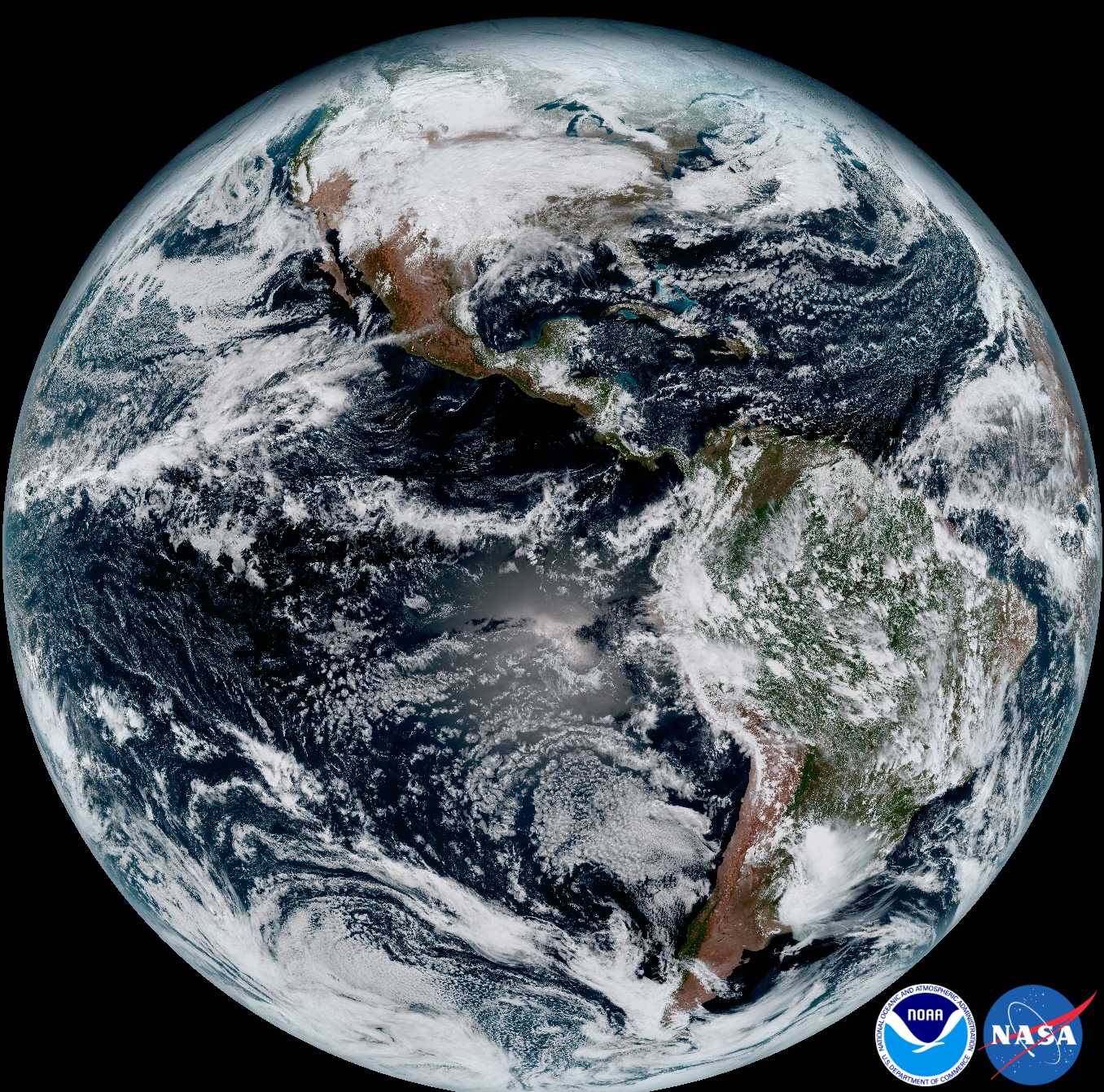 Le satellite GOES-16 déployé en orbite il y a...
