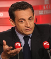 Sarkozy : baisse de la TVA sur les CD, gel de la redevance TV