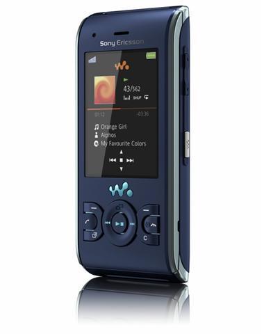 Sony Ericsson présente trois nouveaux mobiles Walkman