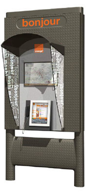 Orange met à jour les cabines téléphoniques avec écran tactile et Internet