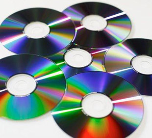 Bruxelles craint une entente illicite dans les lecteurs de CD et DVD