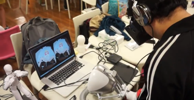 Faire l&rsquo;amour à un robot masturbateur avec un casque virtuel (#NSFW)