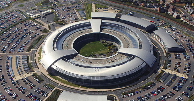 Contre l&rsquo;espionnage britannique, la riposte en justice de sept organisations