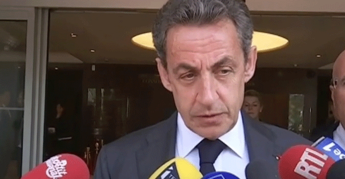 Sarkozy demande aux Français « un effort » pour renoncer à des libertés