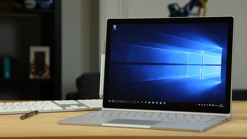 SURFACE BOOK24