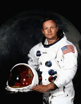 Apollo 11 (1969) - Page 2 Neil-armstrong-270x344