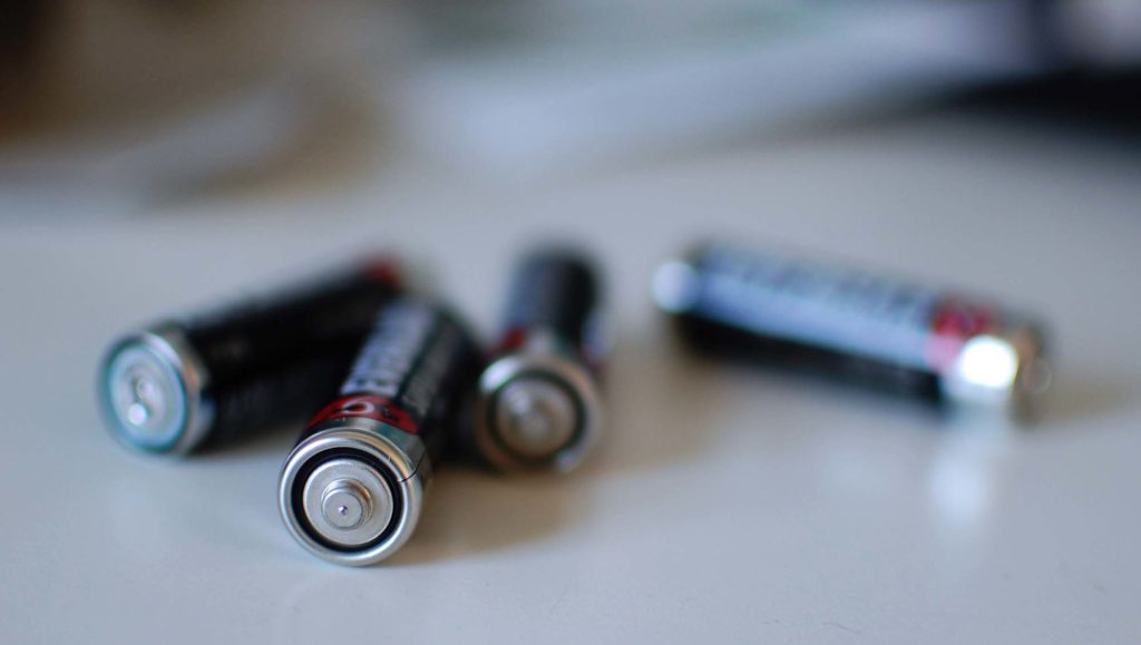 Piles usagées, smartphone cassé que faire de ses vieux objets électroniques