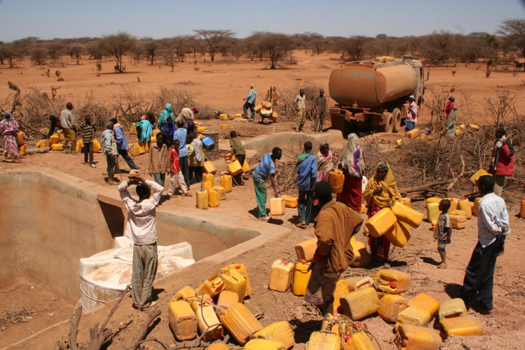 04-water_distribution_africa