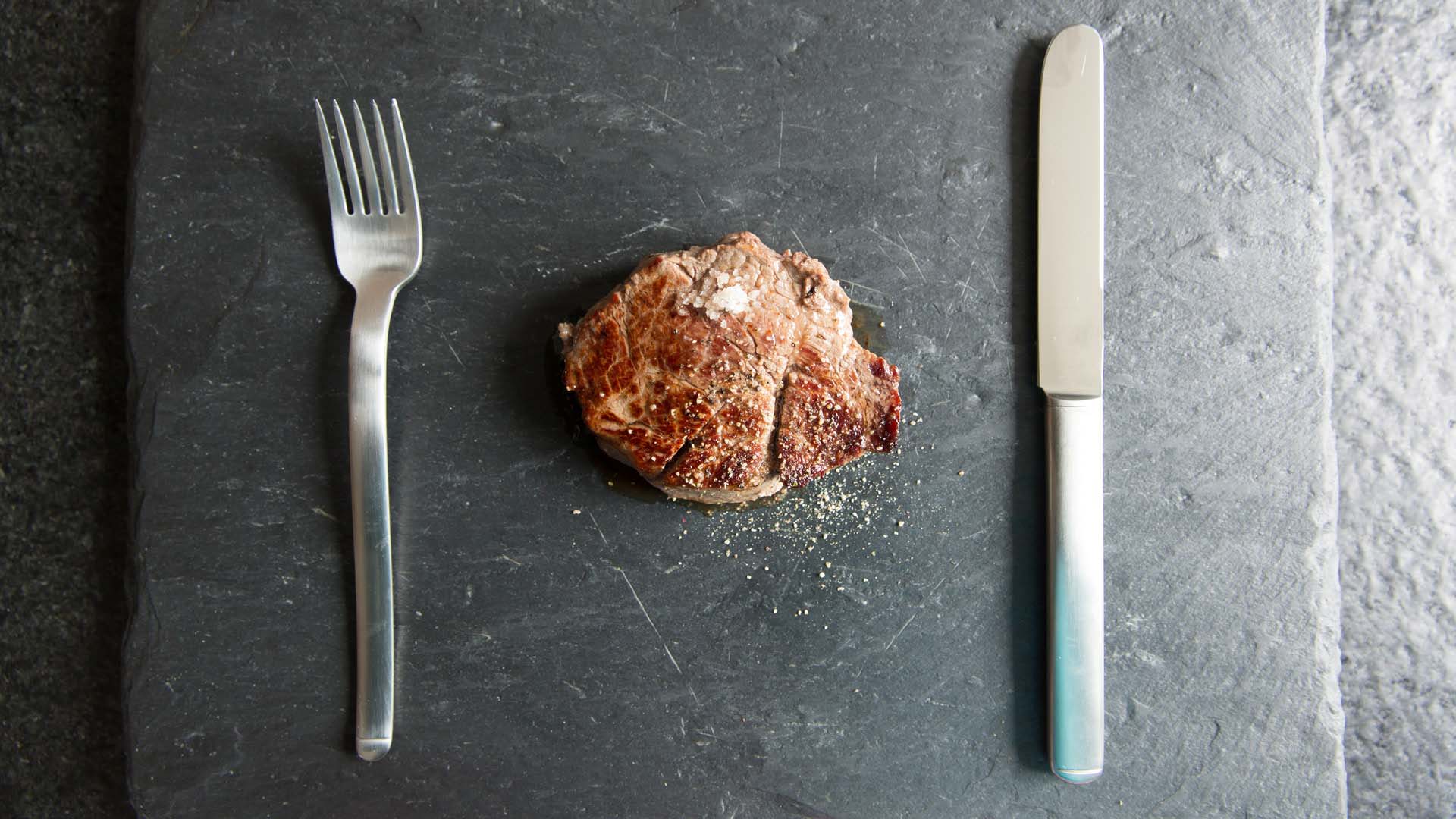viande-steak-couteau-fourchette-plat-cuisine