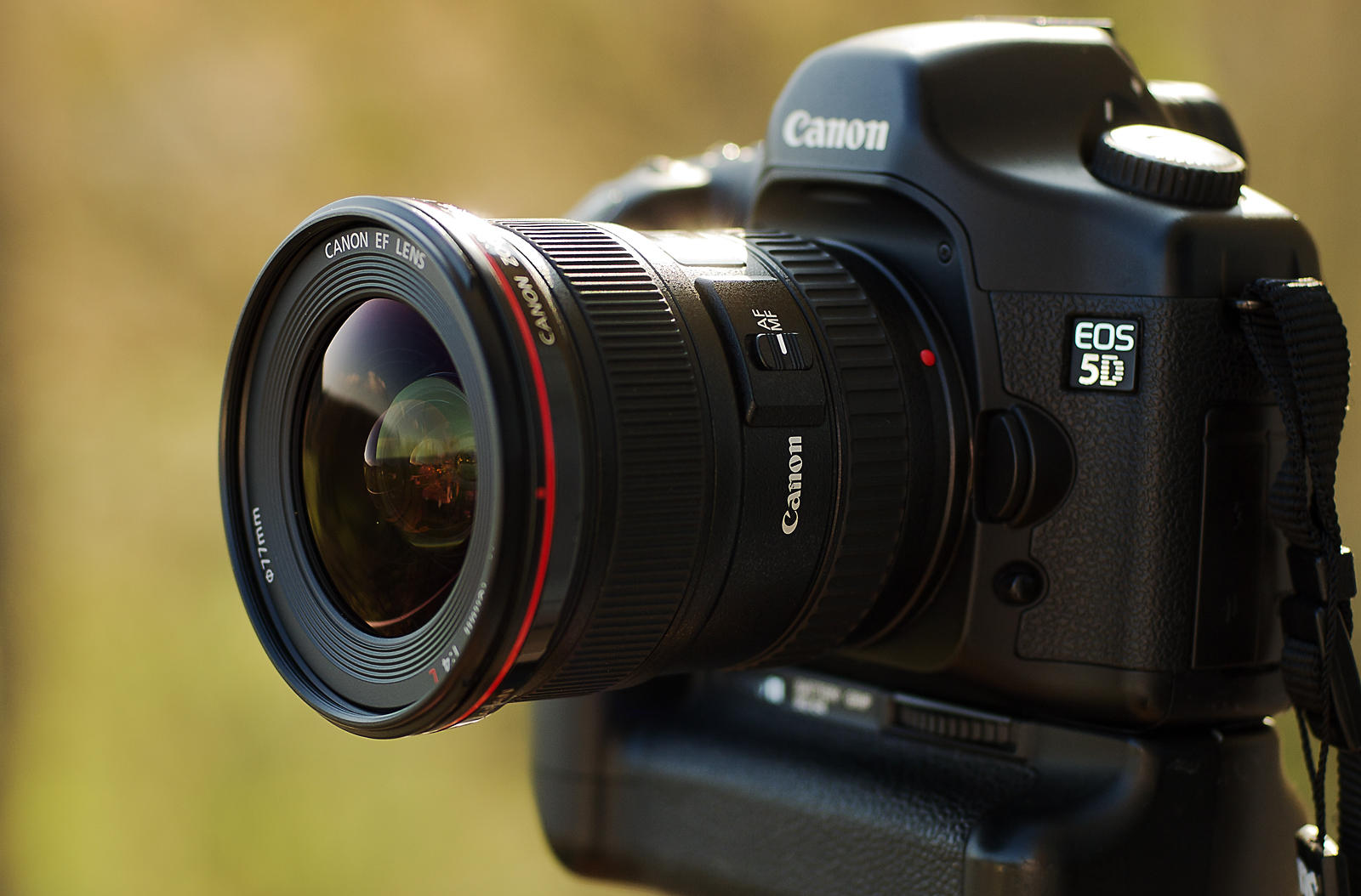 Le prochain hybride plein format de Canon pourrait arriver cette semaine