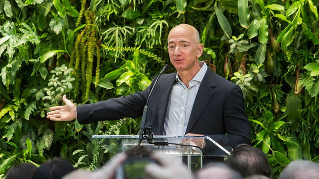 Vols touristiques suborbitaux, sprint final entre Branson et Bezos Bezos-slider-1024x576