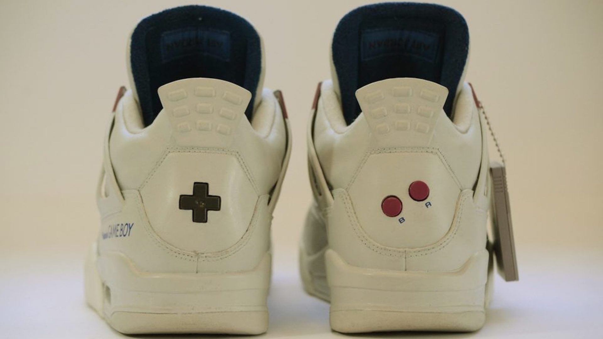 Jordan "Game Boy" IV: Pour ceux qui ont les moyens Jordan-x-gameboy-3