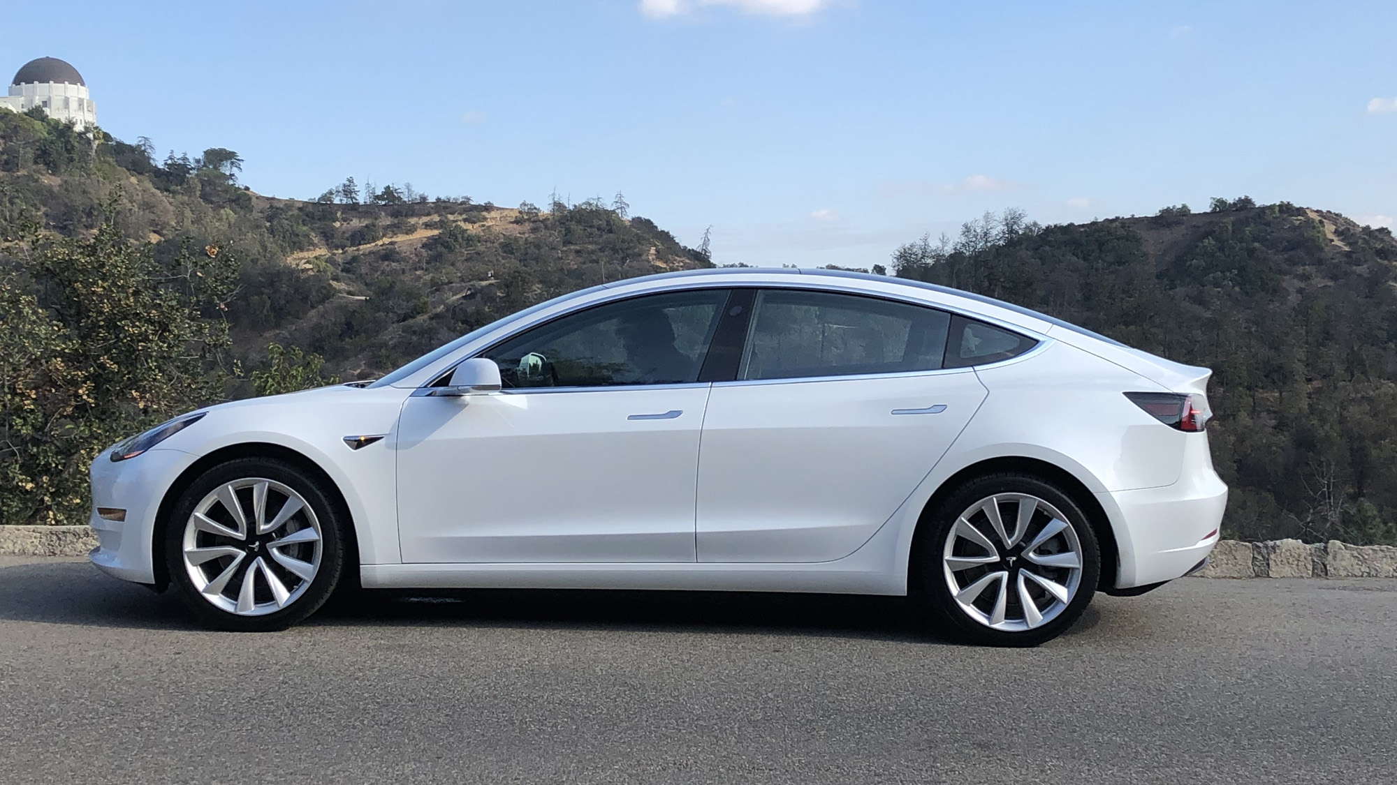 Les essuie-glaces de la Tesla Model 3 sont-ils « illégaux » ? - Numerama