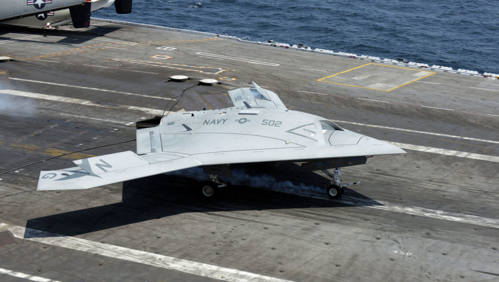 Northrop Grumman X-47B drone avion militaire armée