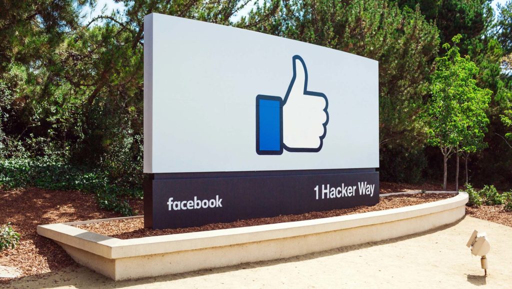 Facebook panneau