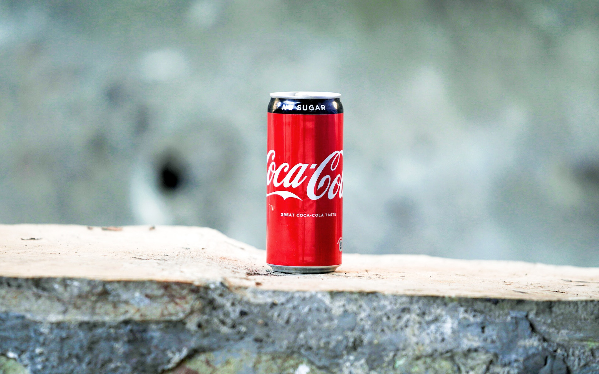 Que contient une canette de CocaCola ? Surprise  pas que du soda et