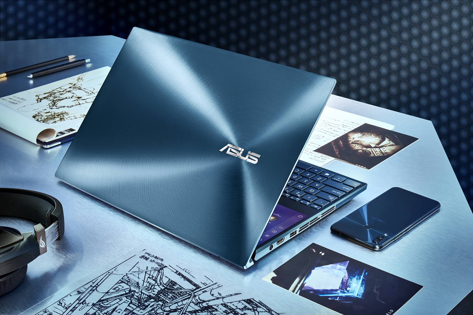 Laptop or et cuir, PC double écran, ScreenPad 2.0 : au Computex, Asus  propose le meilleur et le pire - Numerama