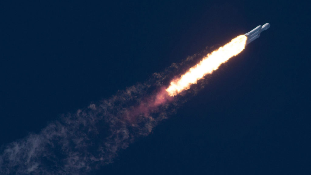Falcon Heavy (STP-2) - KSC - 25.6.2019 - Page 3 Falcon-heavy-lancement-1024x576