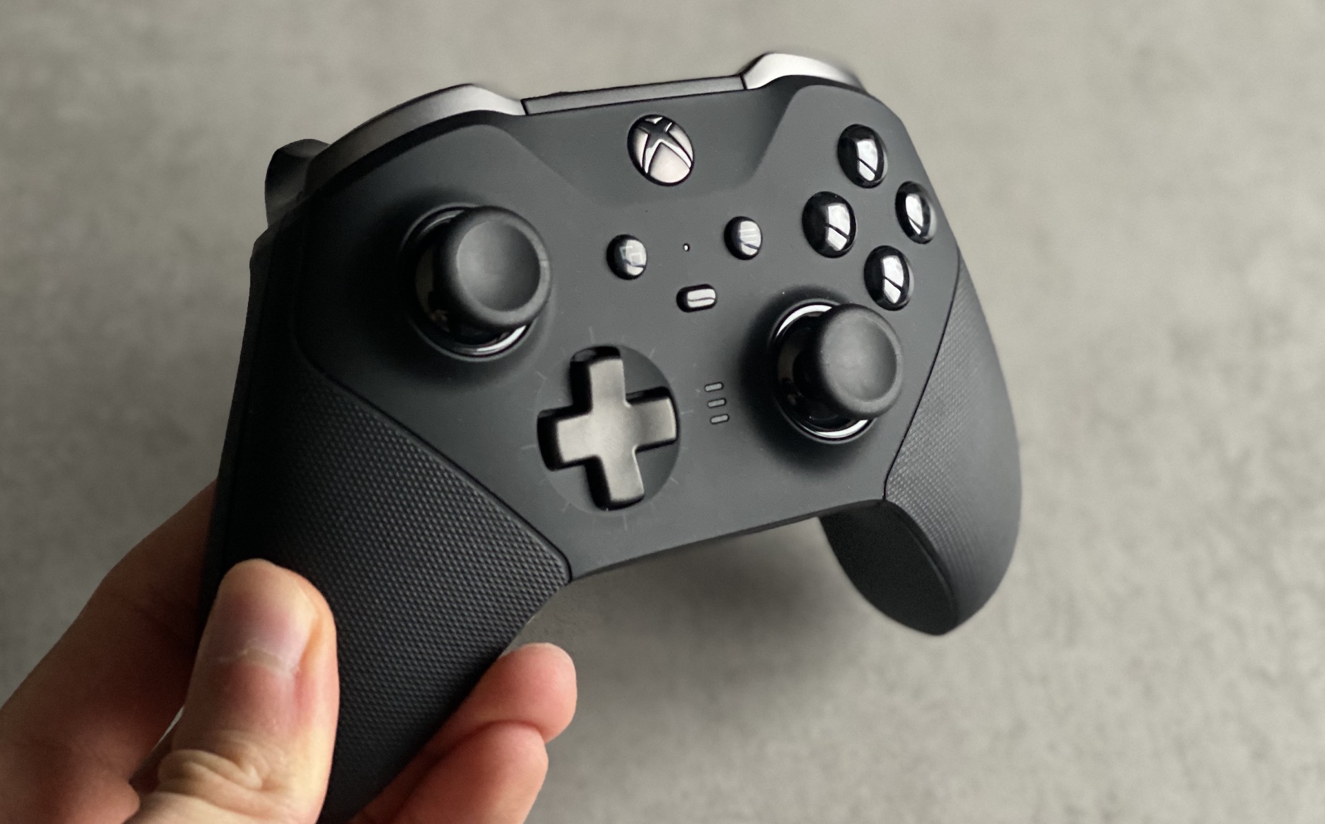 Microsoft lance la Xbox Elite Series Core 2, une nouvelle manette