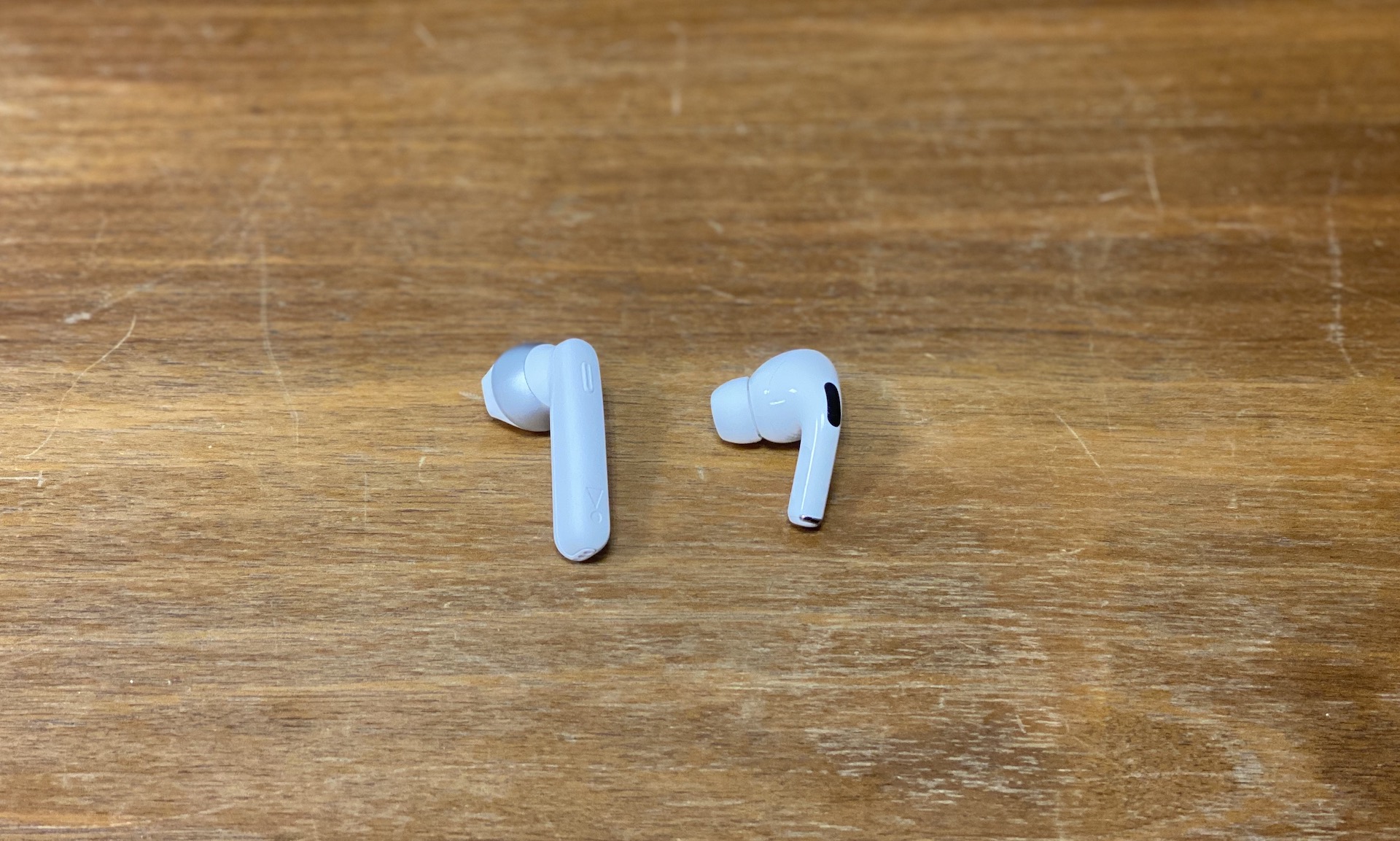 Test des ecouteurs sans fil JBL Tune 220TWS mieux que des clones d AirPods Numerama