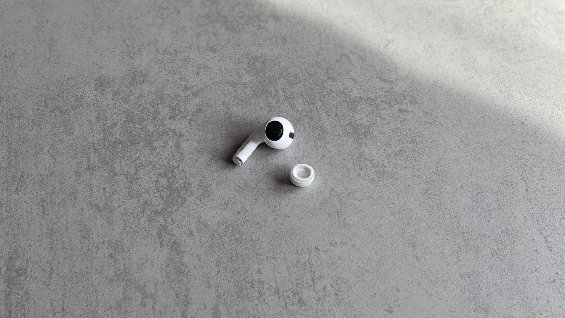 Comment changer les embouts des AirPods Pro (sans les abîmer)