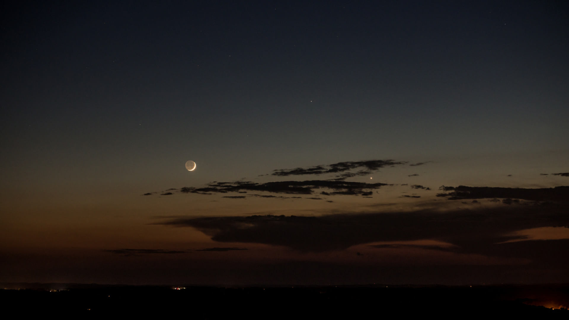 Mercure, Vénus et la Lune ont formé un trio céleste observable ce — free download