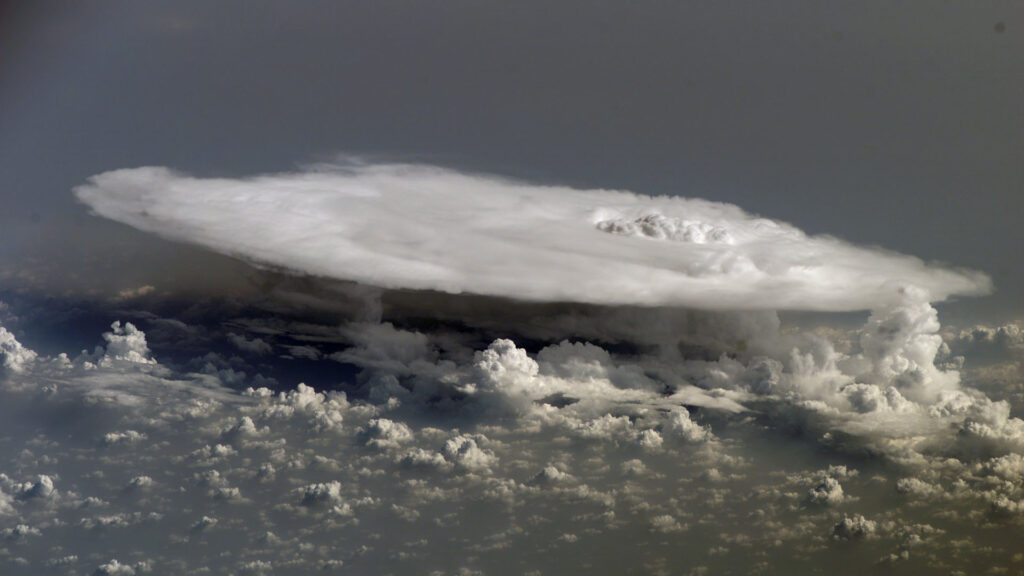 https://www.numerama.com/content/uploads/2020/05/cumulonimbus-nuage-1024x576.jpg