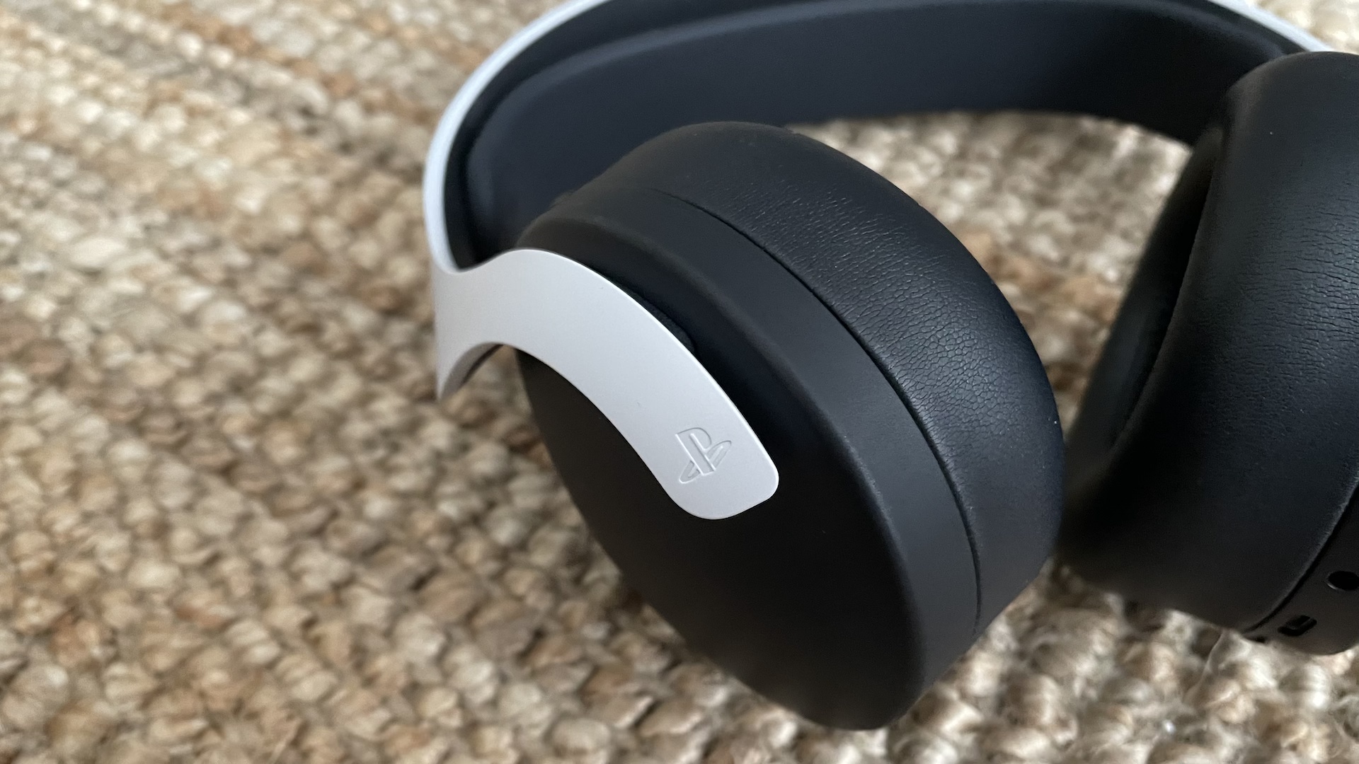 Test du casque 3D Pulse pour PS5 : immersion totale, produit cheap -  Numerama