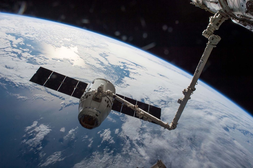 ISS Dragon SpaceX BEAM
