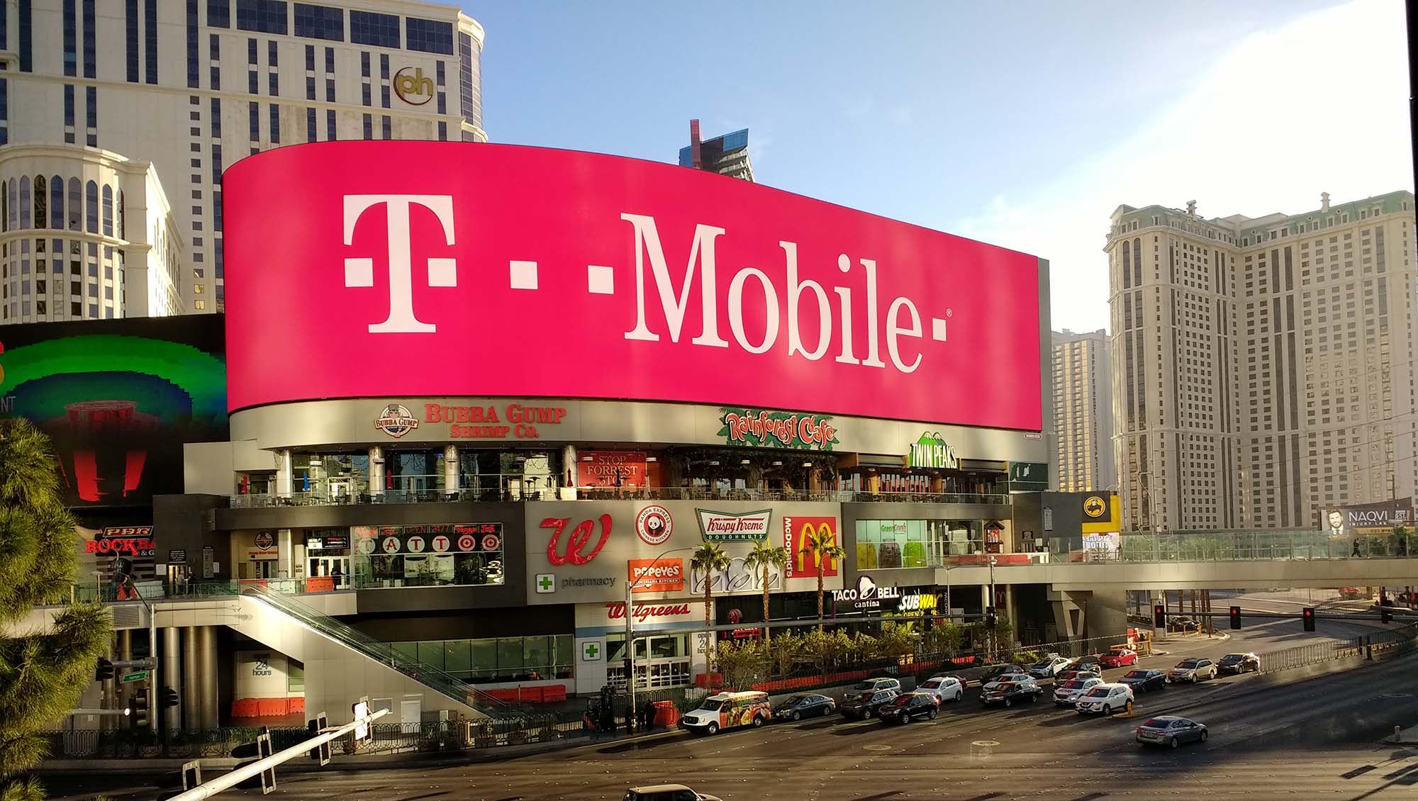 Т мобайл это. T mobile. T mobile USA. T mobile logo. T mobile Bayern.