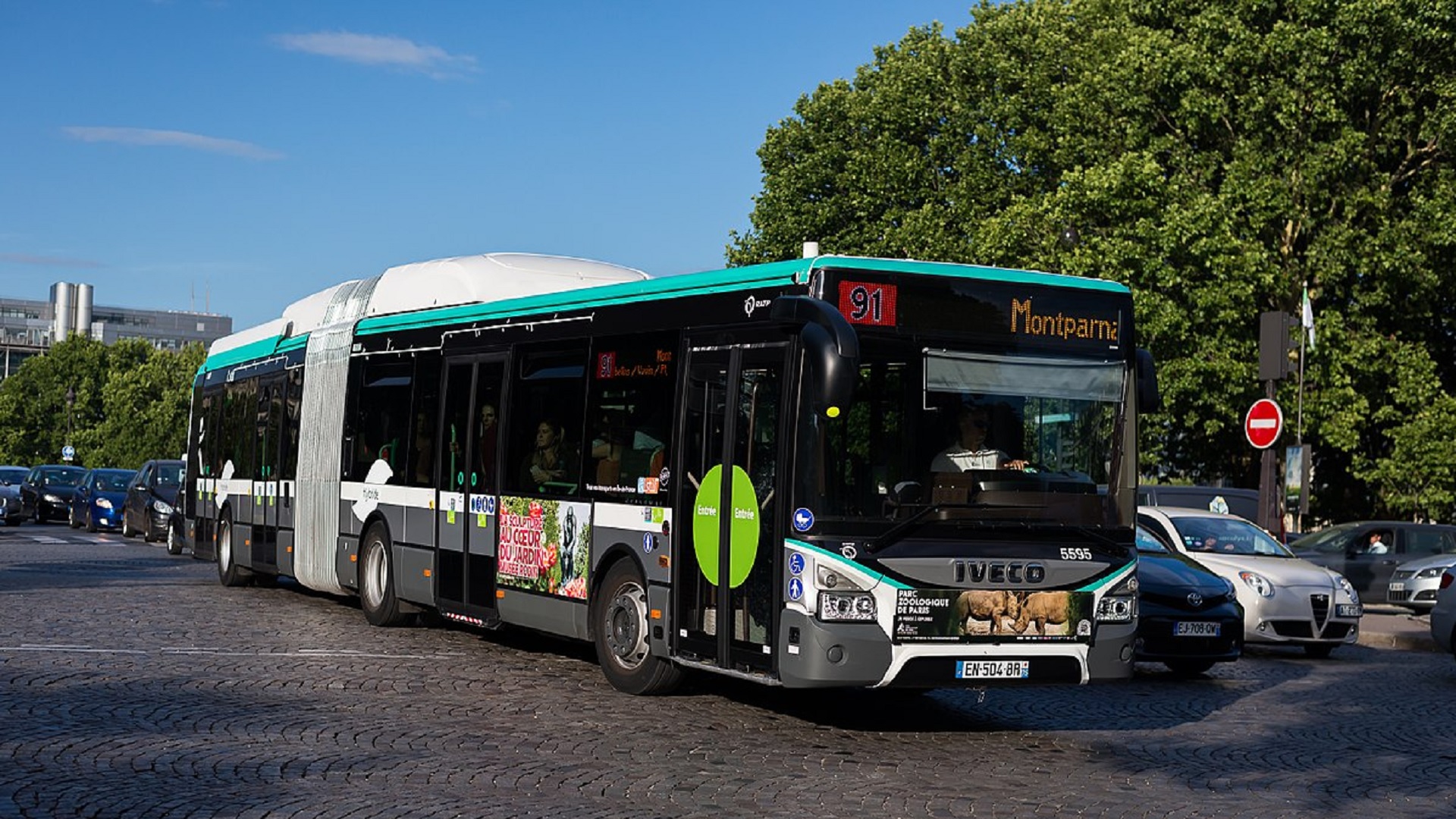 Faute de « bus propres », la RATP va remettre en circulation des véhicules  diesel polluants - Numerama