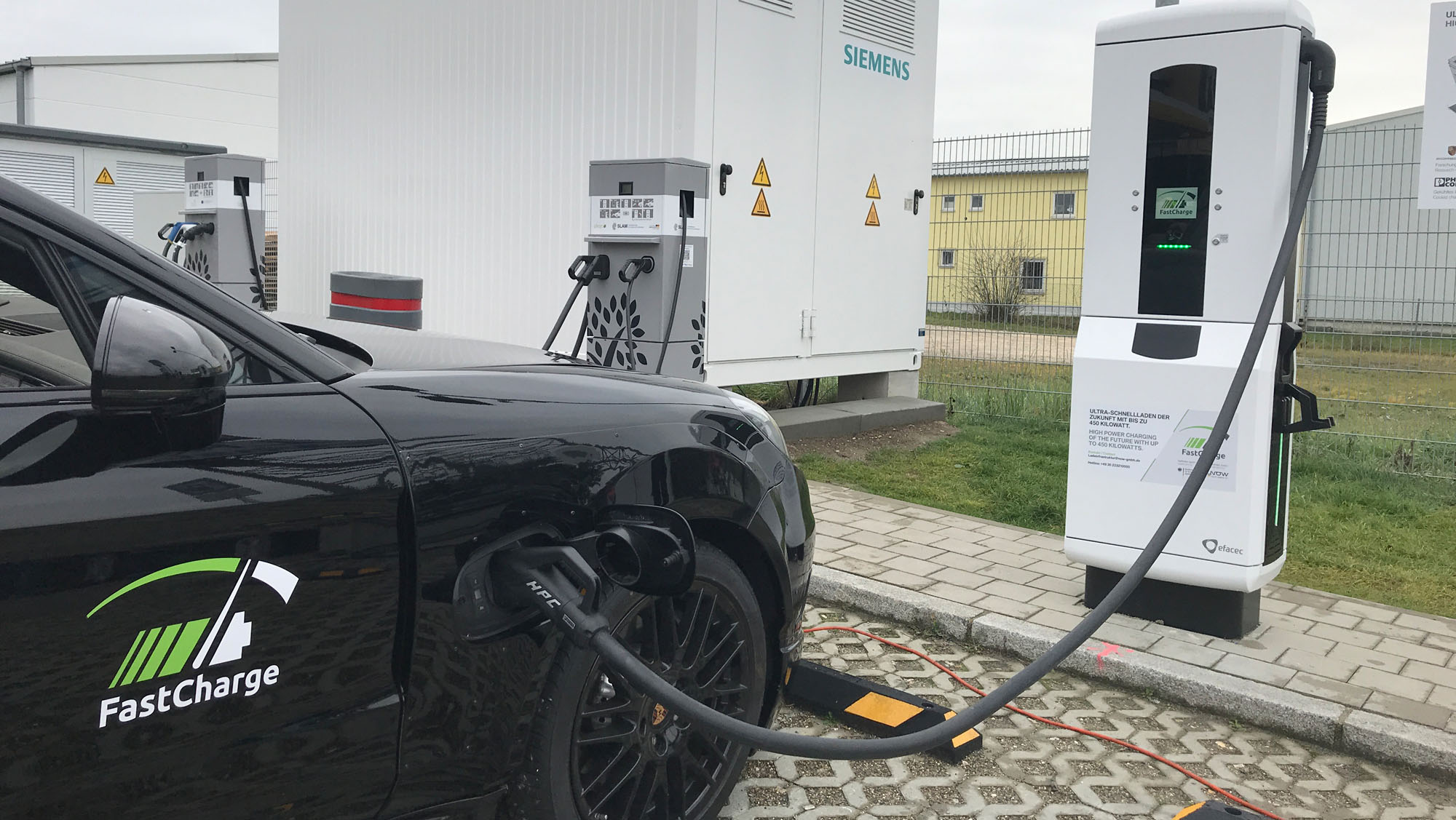 Ce nouveau chargeur rapide de voiture électrique est 3,5 fois plus
