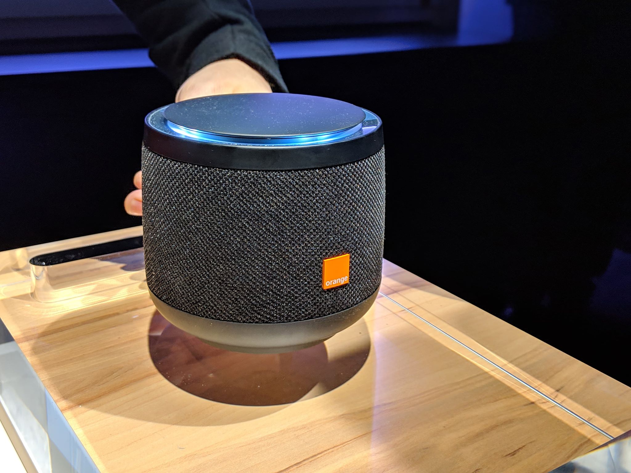 Orange annonce son enceinte connectée Djingo avec  Alexa