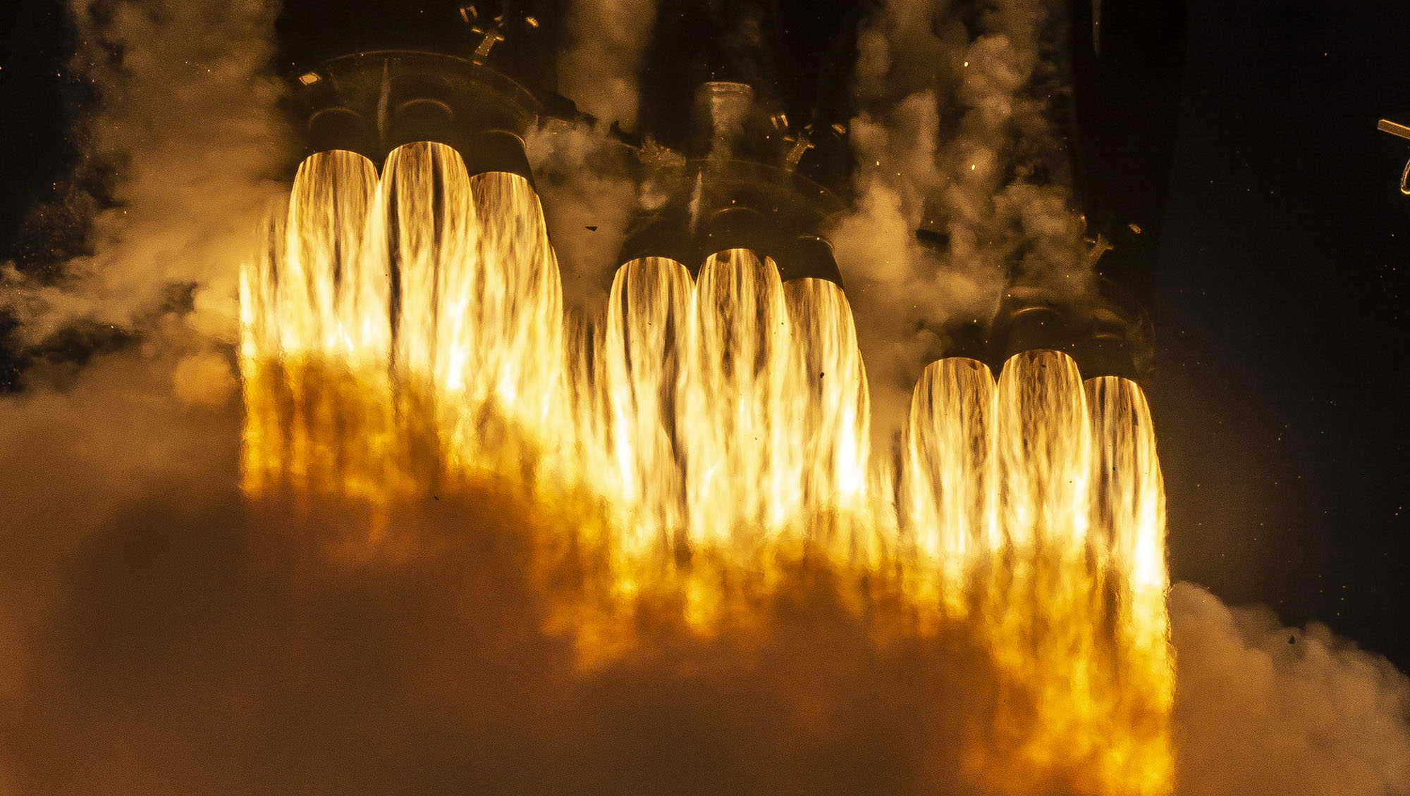 SpaceX lancia il suo razzo più potente questo fine settimana in una missione militare