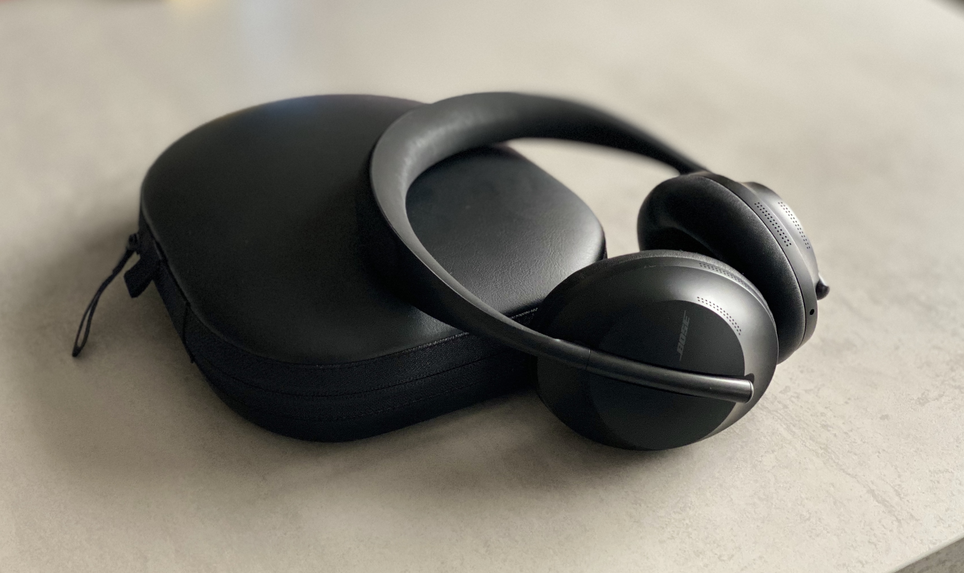 Test du casque Bose Headphones 700 : que vaut l'évolution naturelle du QC  35 ? - Numerama