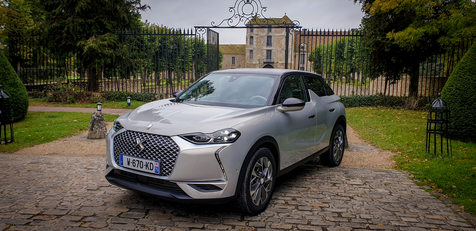 Essai de la DS3 Crossback e-tense : un petit SUV premium dans le monde de  l'électrique - Numerama