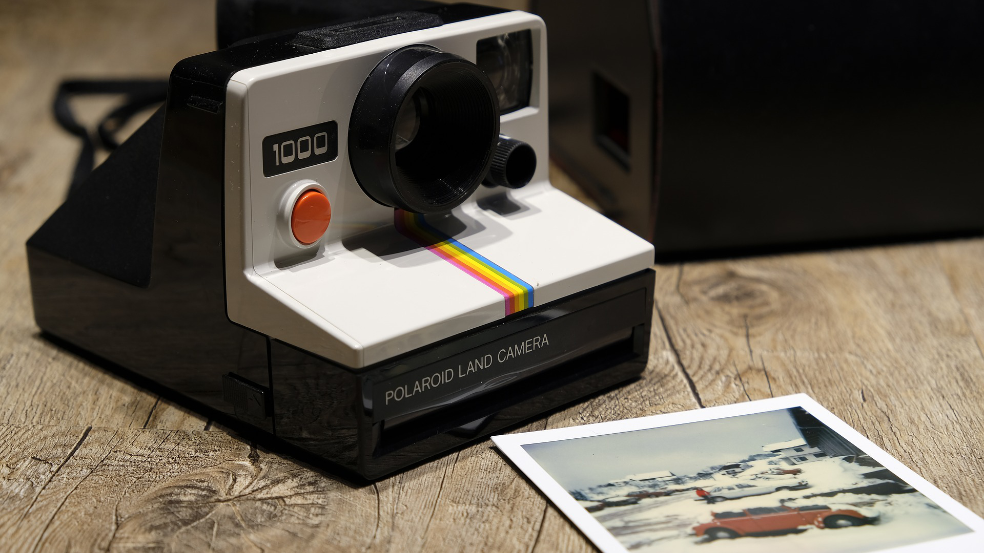 Au fait, pourquoi Polaroid s'appelle Polaroid ? - Numerama