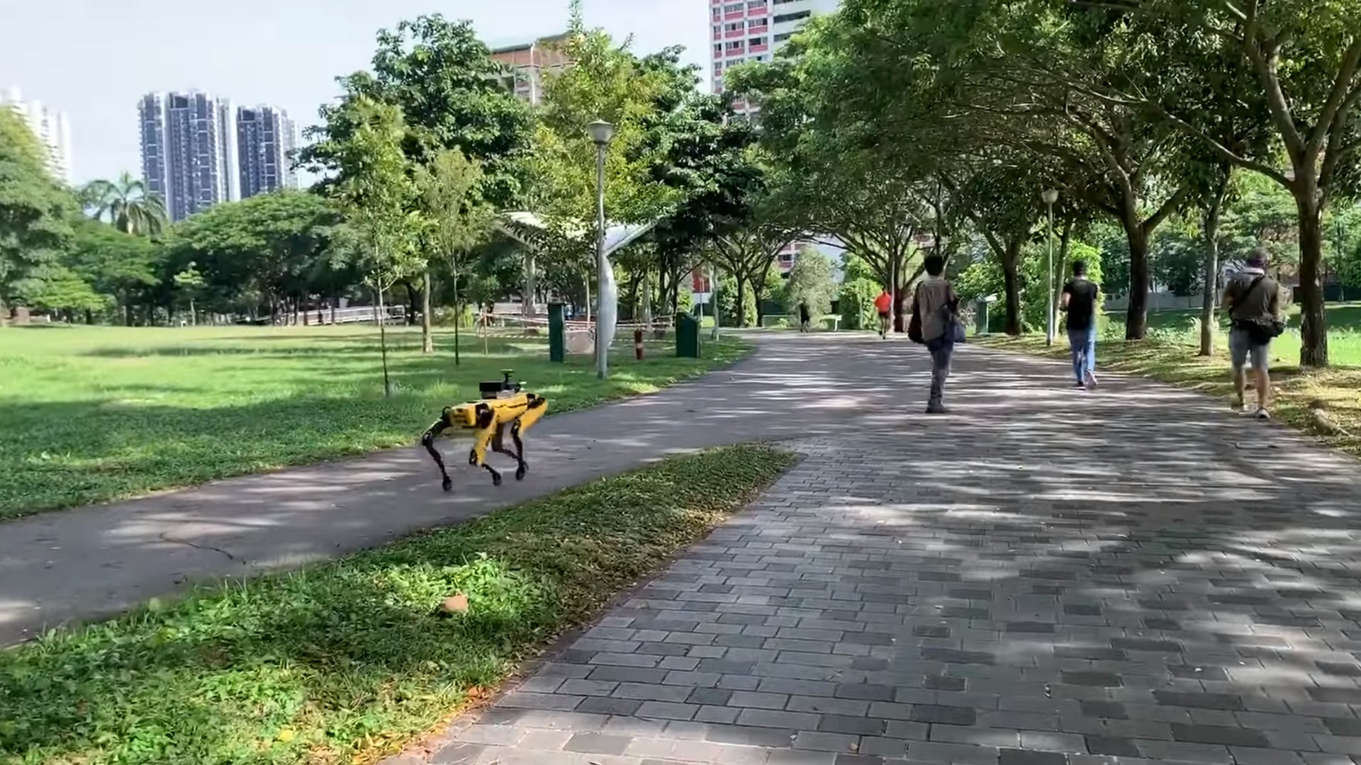 Le chien robot de Boston Dynamics peut désormais répondre à vos