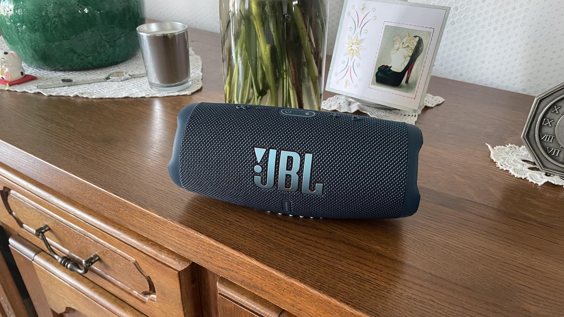 JBL Charge 2 : meilleur prix, test et actualités - Les Numériques