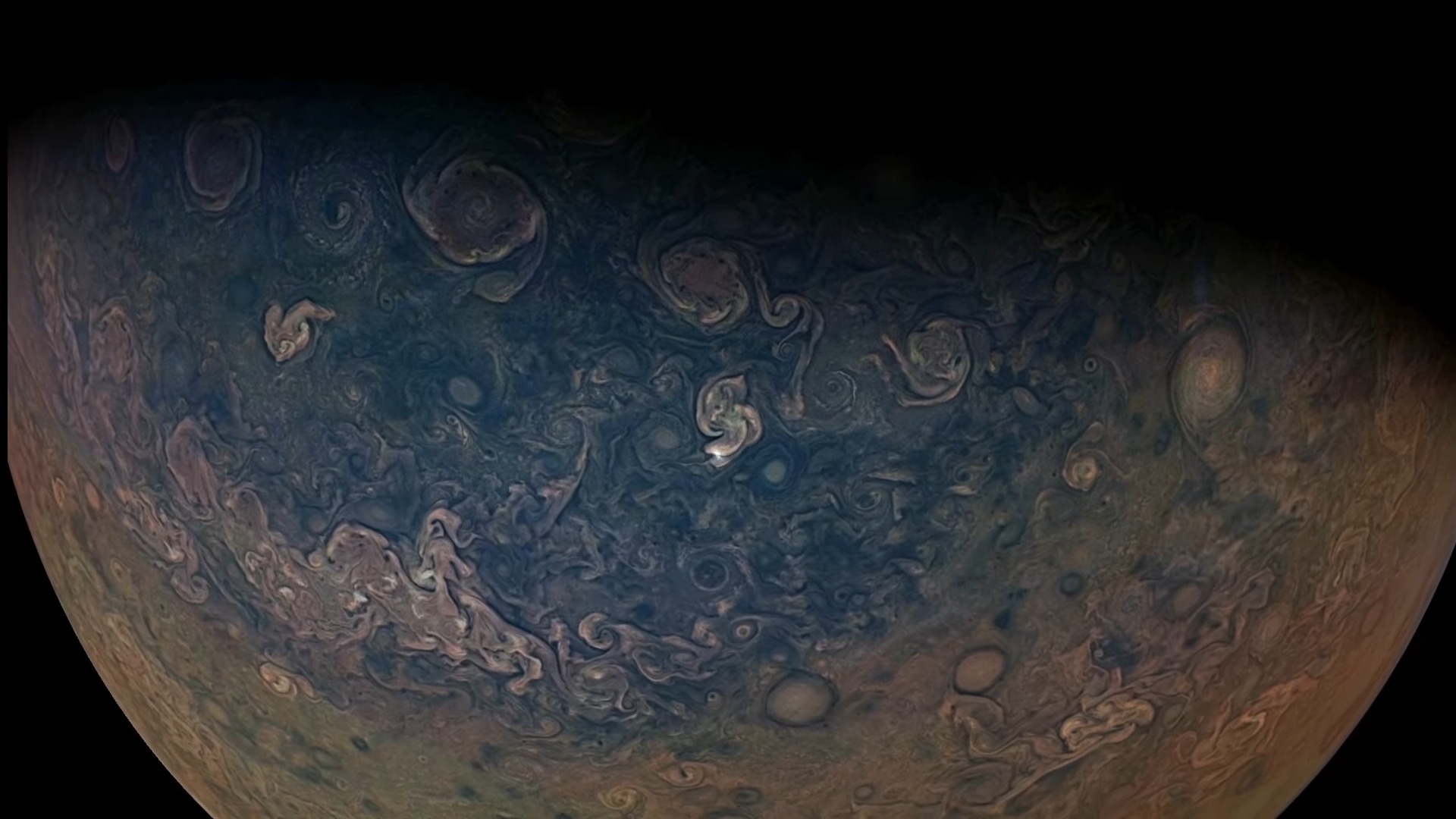 Vlieg over Jupiter en zijn maan Ganymedes dankzij een NASA-animatie