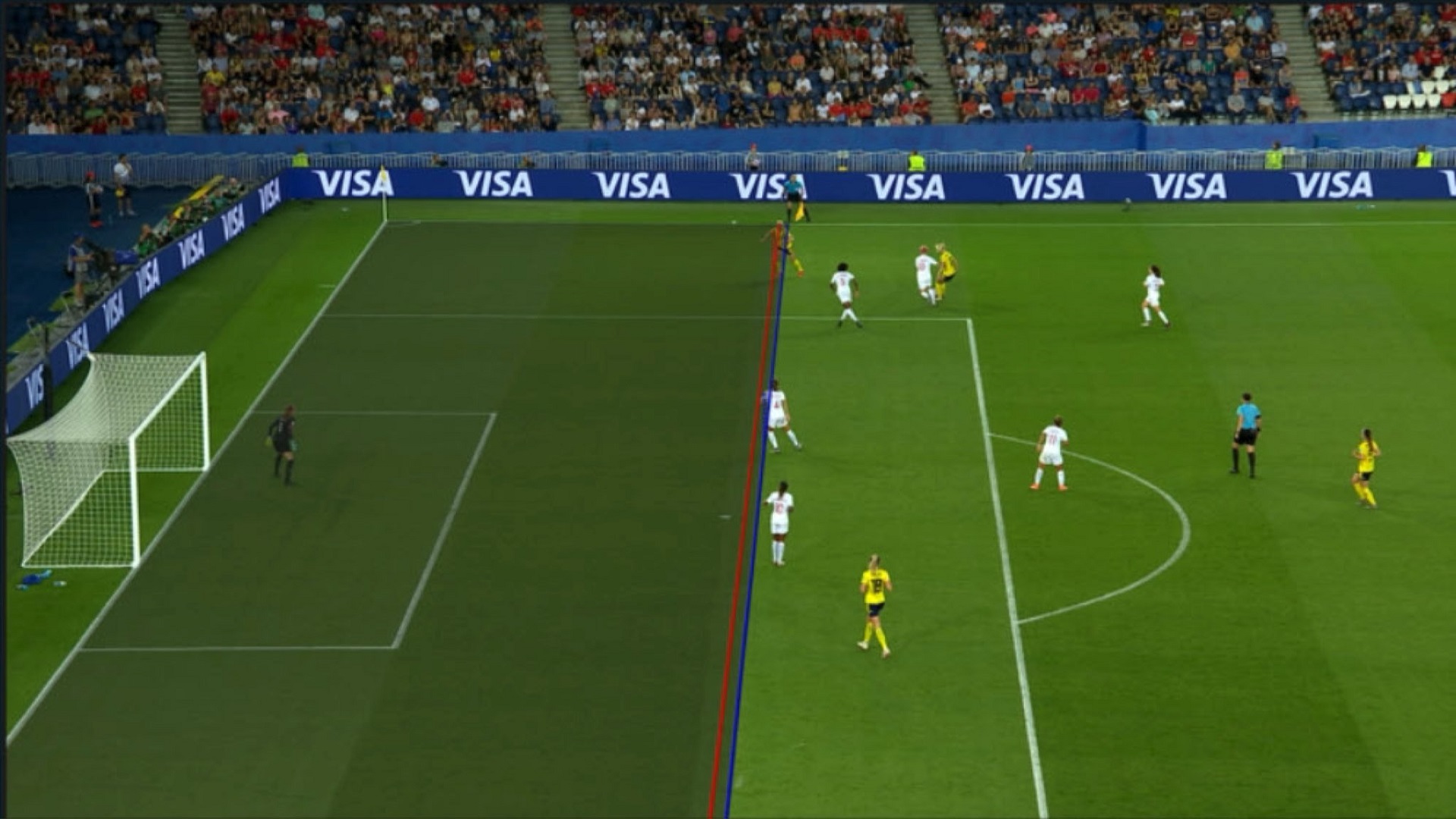 La FIFA lance son test pour détecter le hors-jeu au football avec l'IA -  Numerama