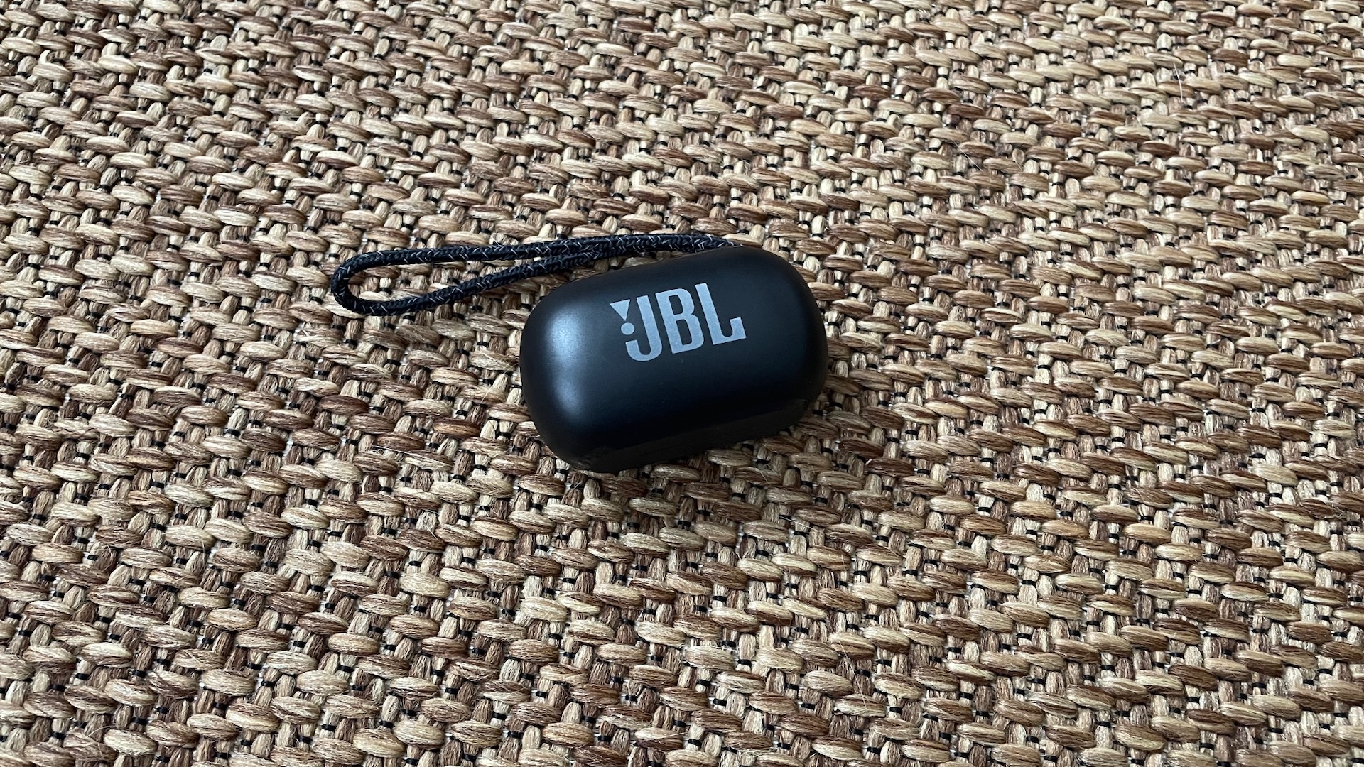 Test JBL Reflect Flow Pro : des intras sportifs qui ne conviendront pas à  toutes les oreilles