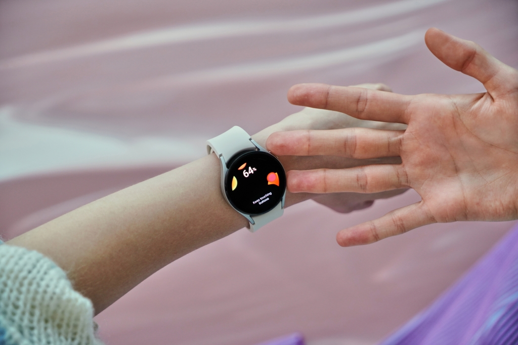 La Galaxy Watch4 vous promet une chose : vous n'aurez plus besoin