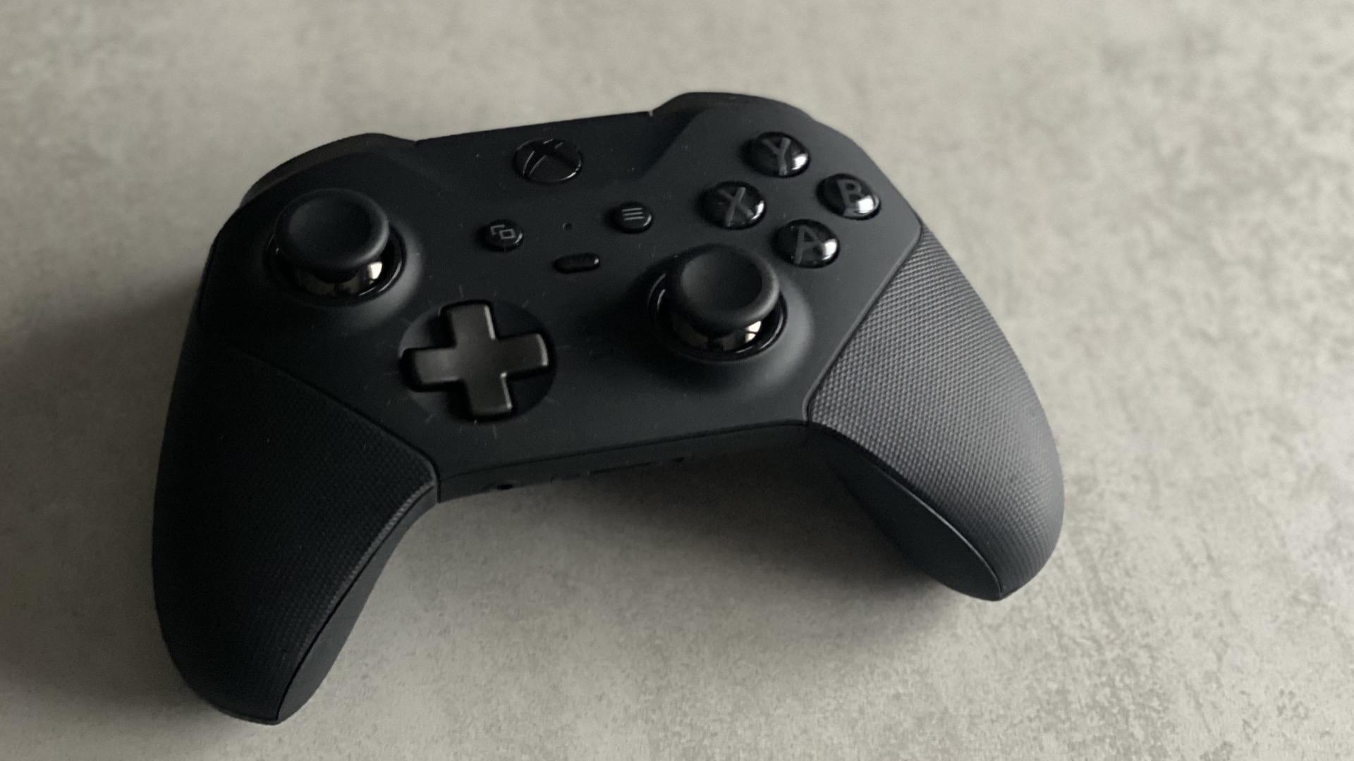 Test Xbox Elite Series 2 : la meilleure manette de jeu Xbox et PC - Les  Numériques