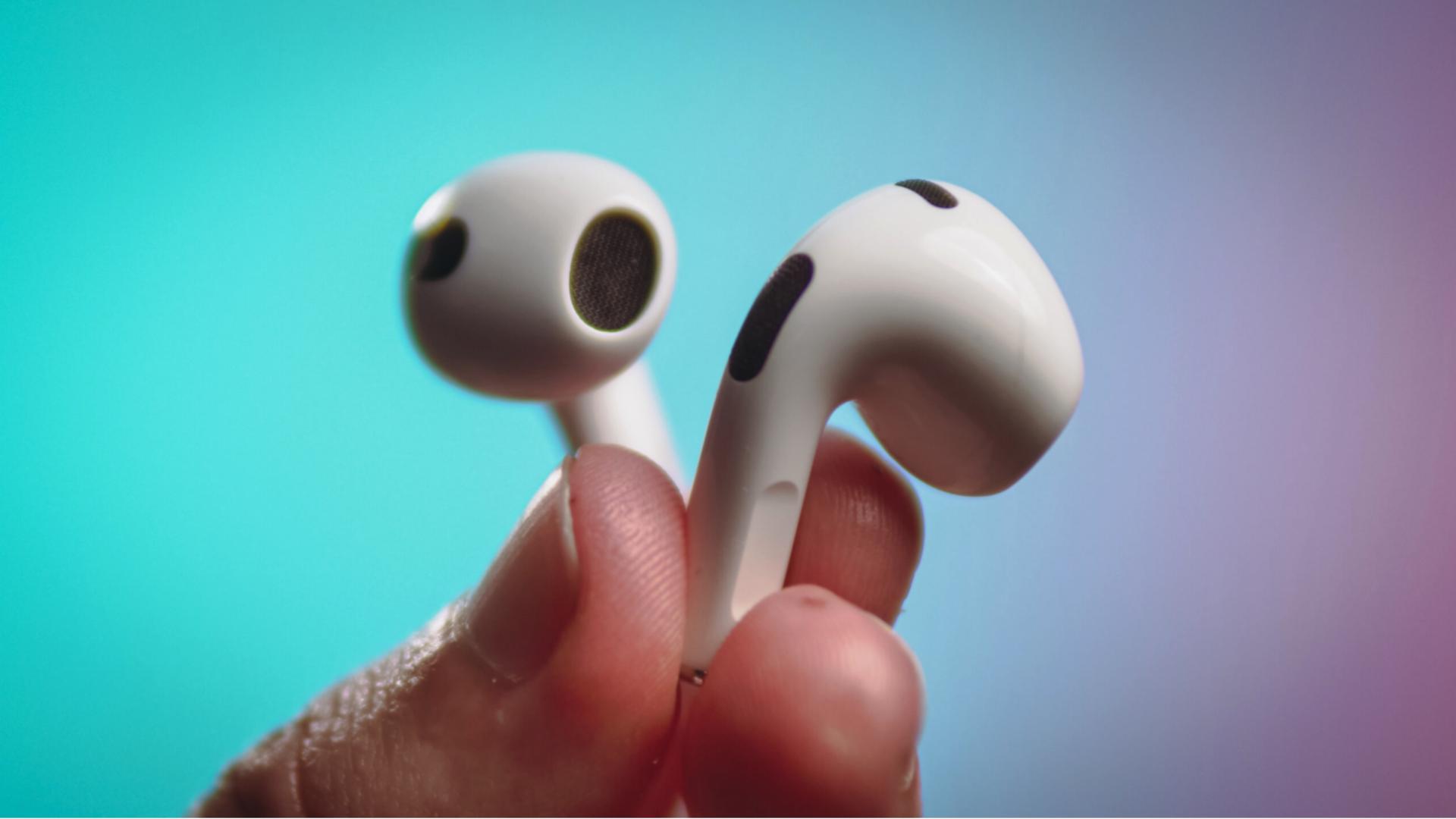 AirPods 3 : les nouveaux écouteurs d'Apple sont à prix réduit sur  -  Numerama