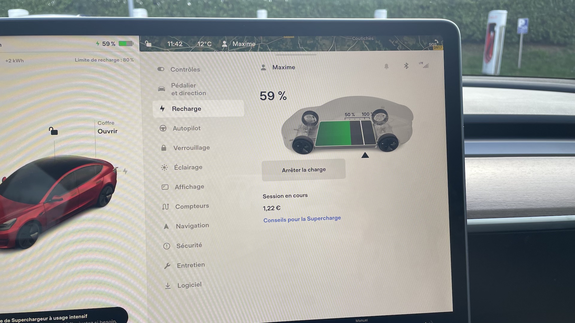 Tesla Model 3 : cette vidéo détaille le fonctionnement du tableau de bord  tactile - Numerama