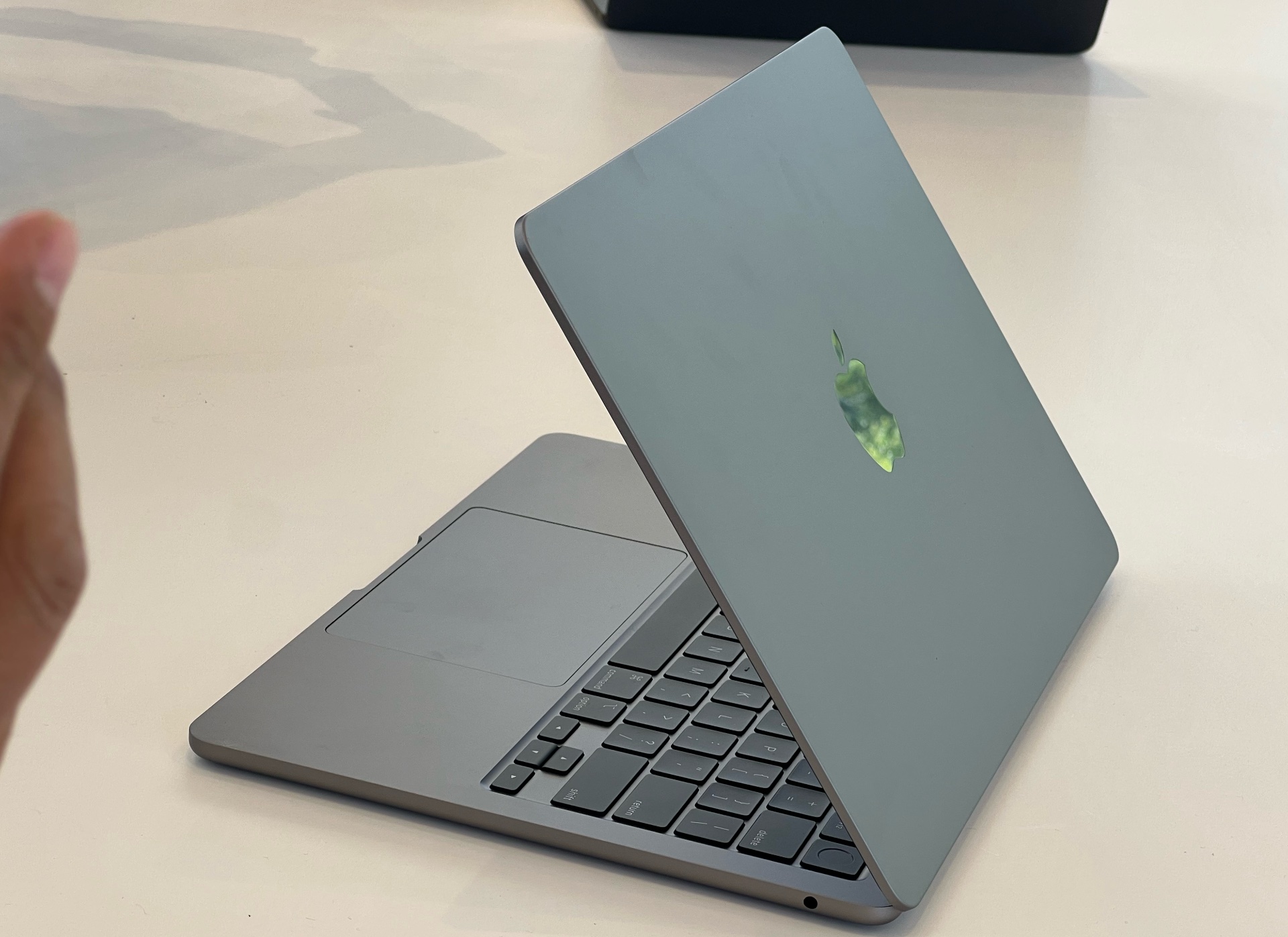 MacBook Air M2 : l'ouverture des précommandes est imminente !
